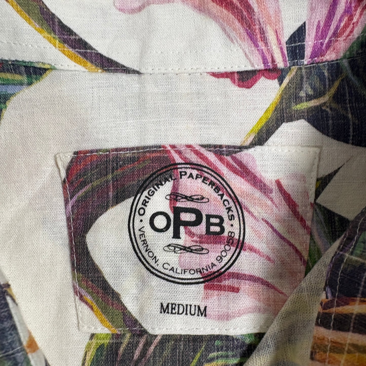 Original Paperbacks Mens Hawaiian Shirt Medium Orchid Floral Aloha Summer NWT