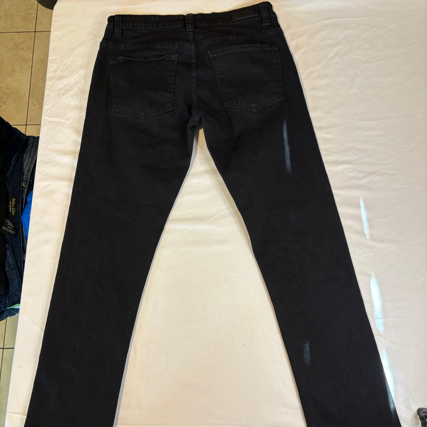 Kenneth Cole New York Slim Fit Jeans Black Denim Pants Men’s 32x32 Modern Casual