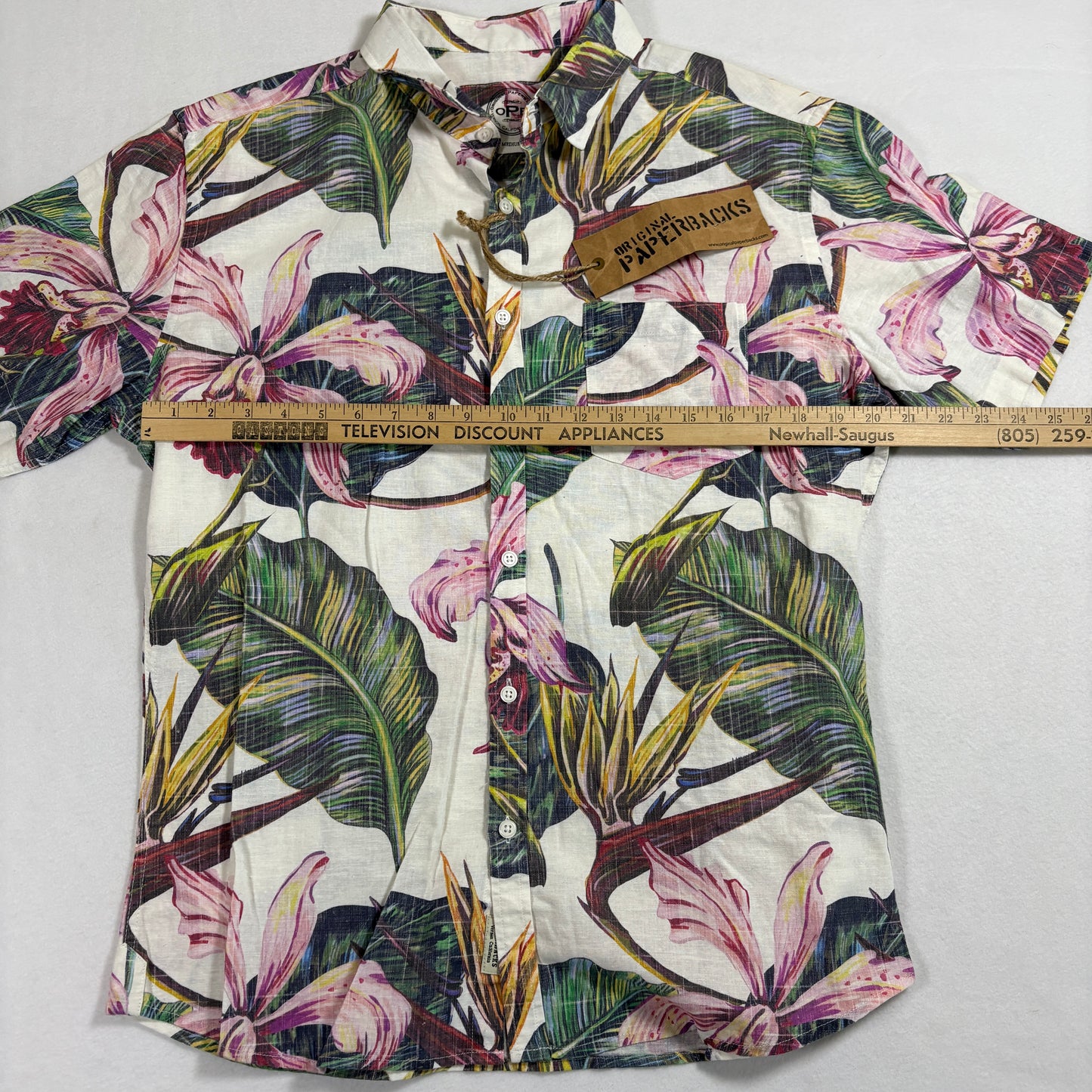 Original Paperbacks Mens Hawaiian Shirt Medium Orchid Floral Aloha Summer NWT