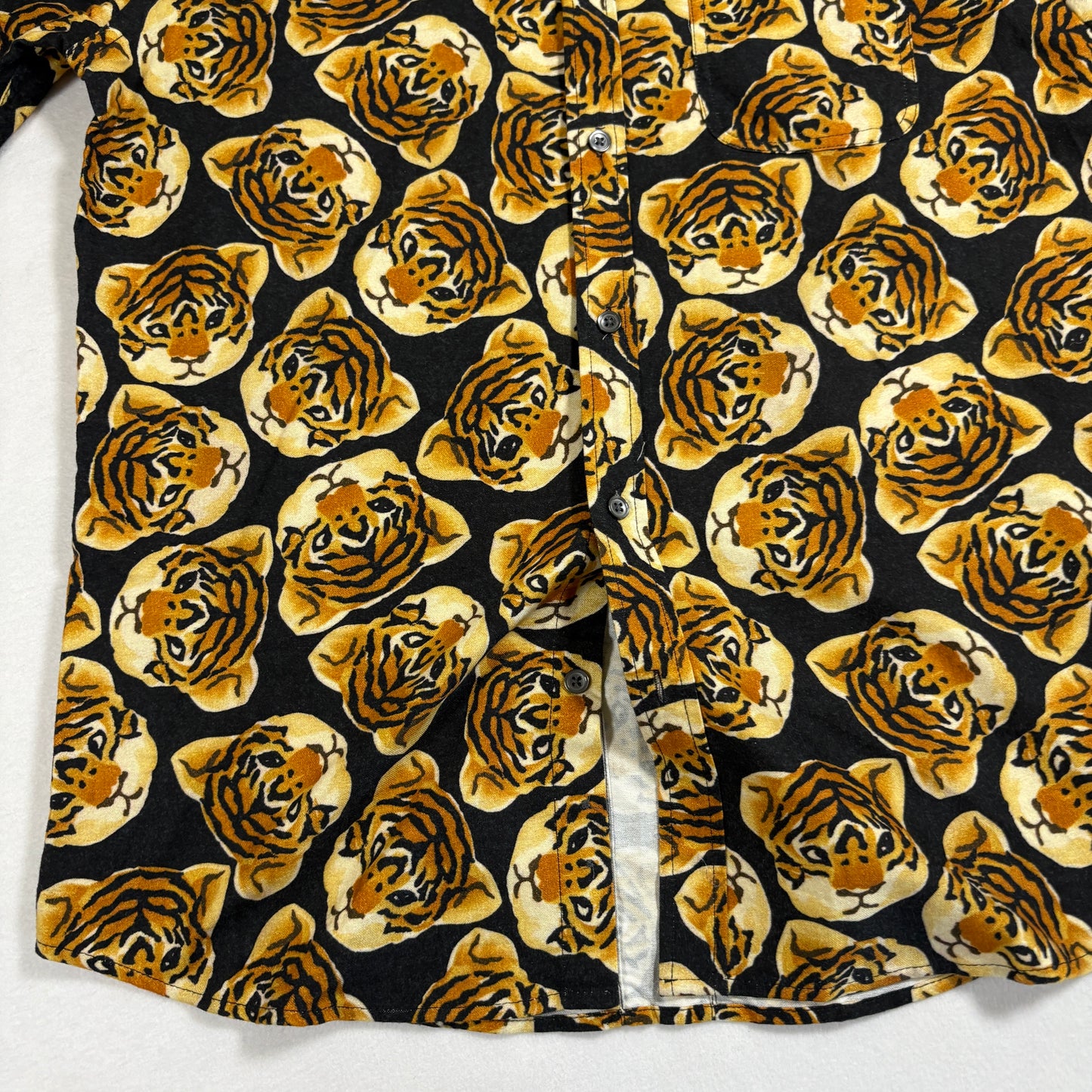 Loft 604 mens button shirt L Black Orange Tiger Print Long Sleeve Casual Y2K