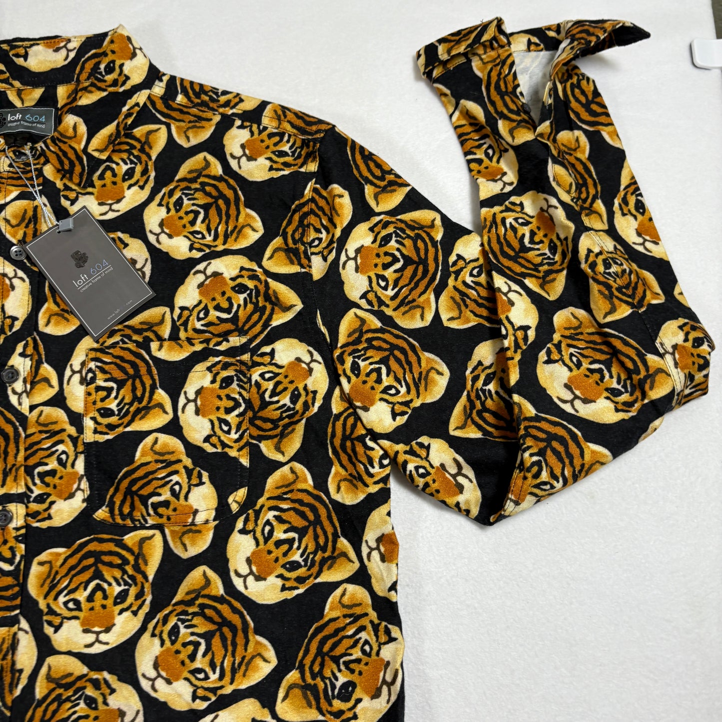 Loft 604 mens button shirt L Black Orange Tiger Print Long Sleeve Casual Y2K