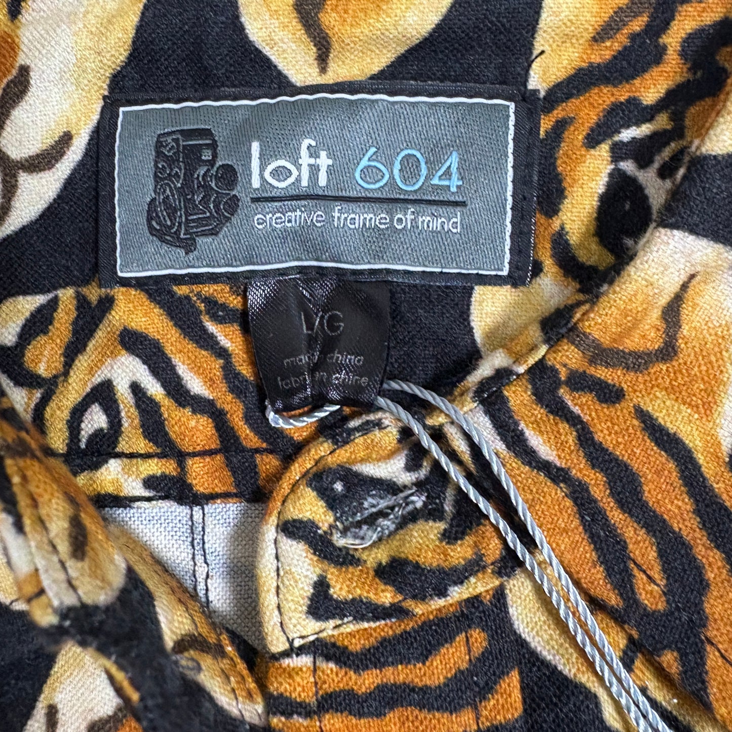 Loft 604 mens button shirt L Black Orange Tiger Print Long Sleeve Casual Y2K