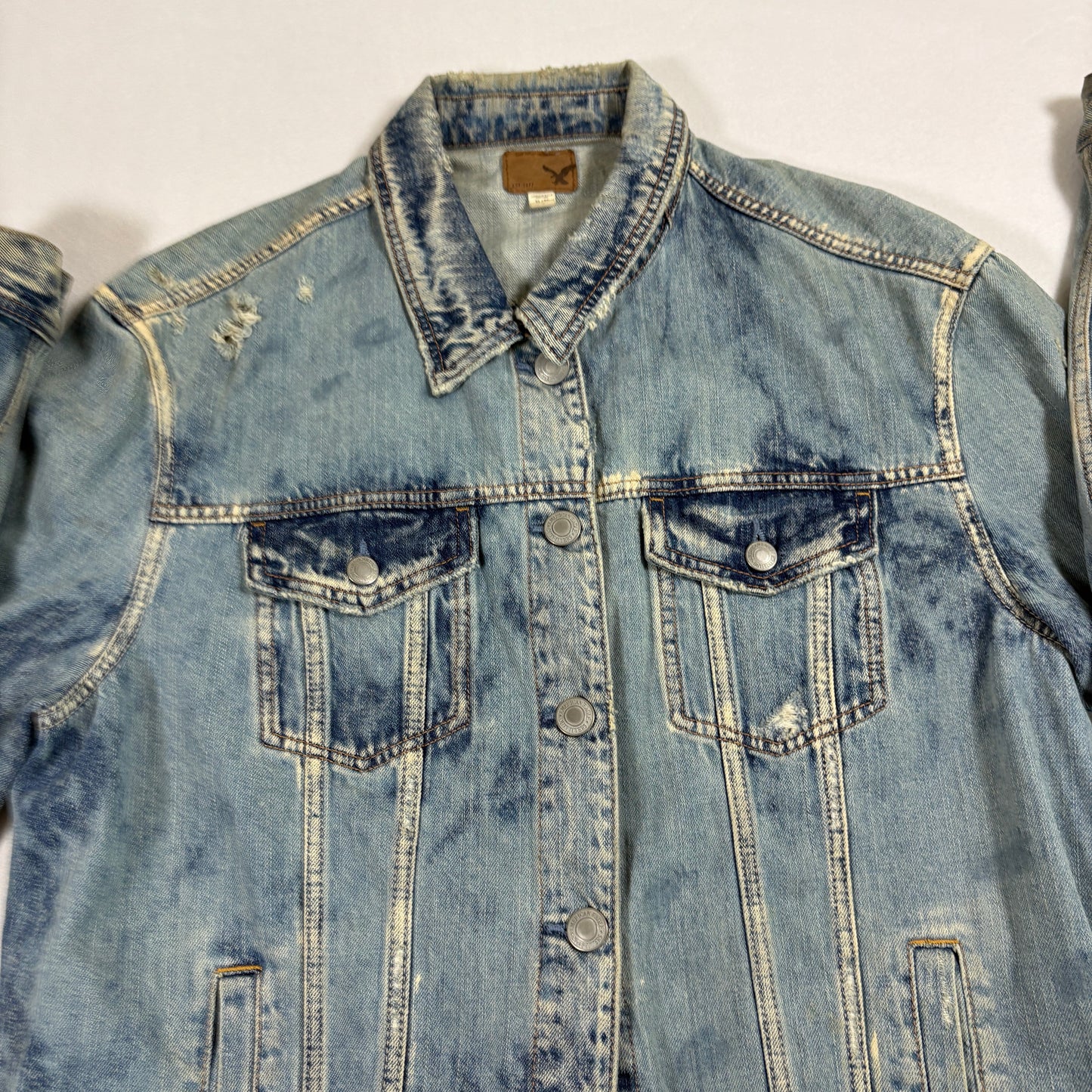 American Eagle Mens Denim Jacket XL Distressed Grunge 90s Y2K Light Wash Cross