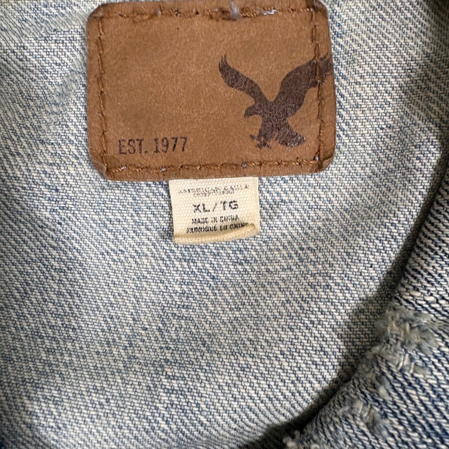 American Eagle Mens Denim Jacket XL Distressed Grunge 90s Y2K Light Wash Cross