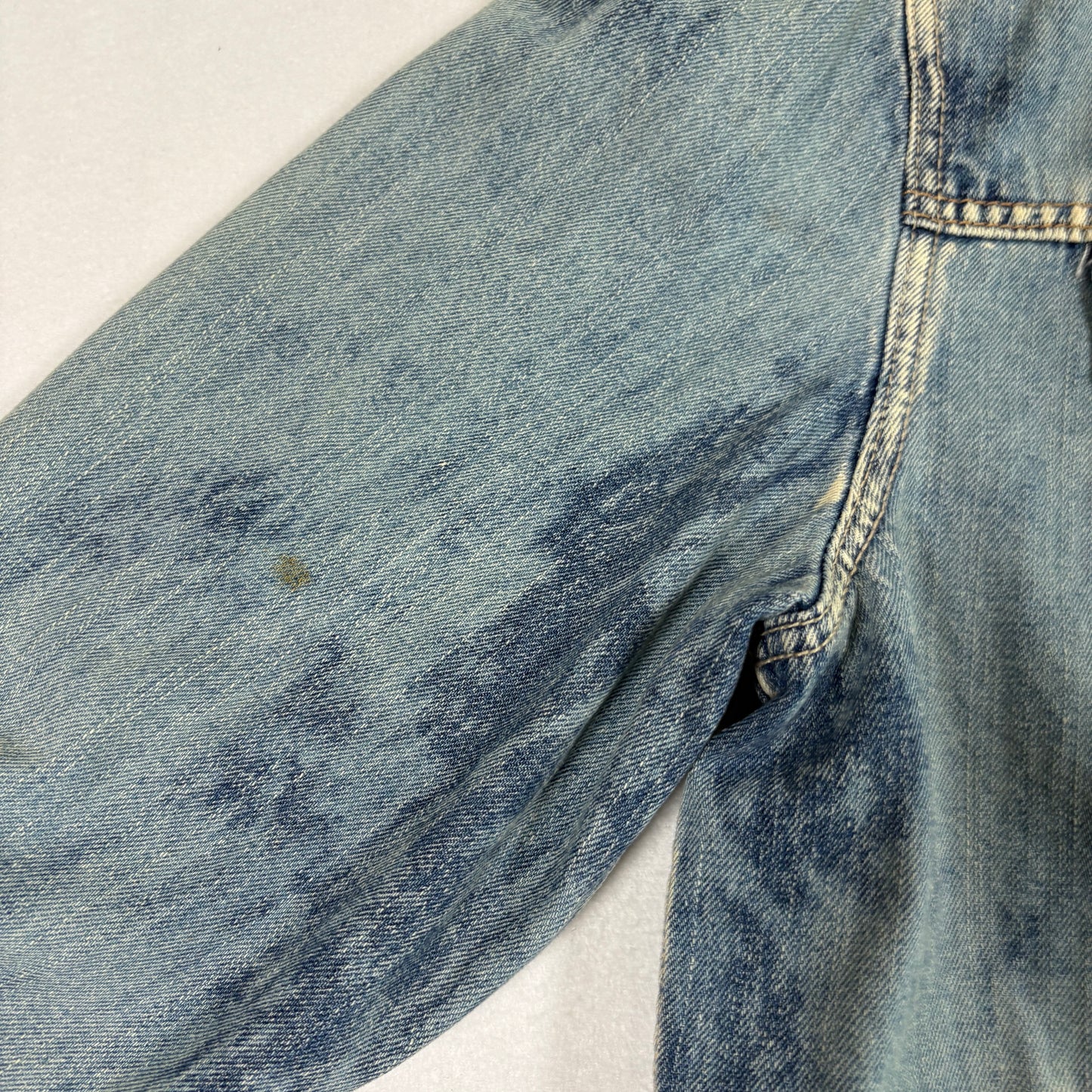 American Eagle Mens Denim Jacket XL Distressed Grunge 90s Y2K Light Wash Cross