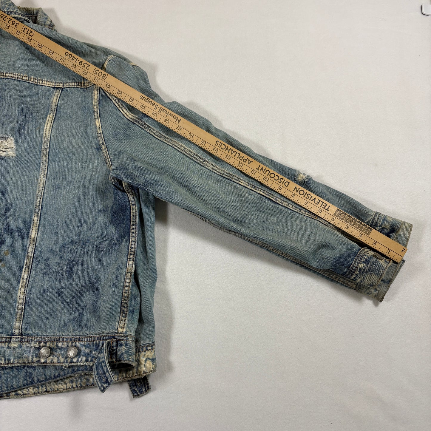 American Eagle Mens Denim Jacket XL Distressed Grunge 90s Y2K Light Wash Cross