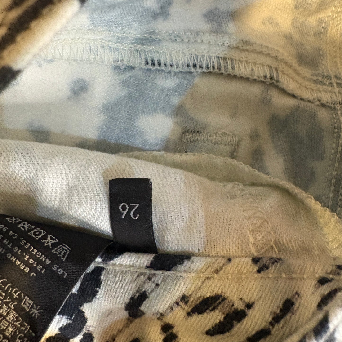 J Brand Women’s Skinny Jeans Size 26 Black White Abstract Animal Print Stretch