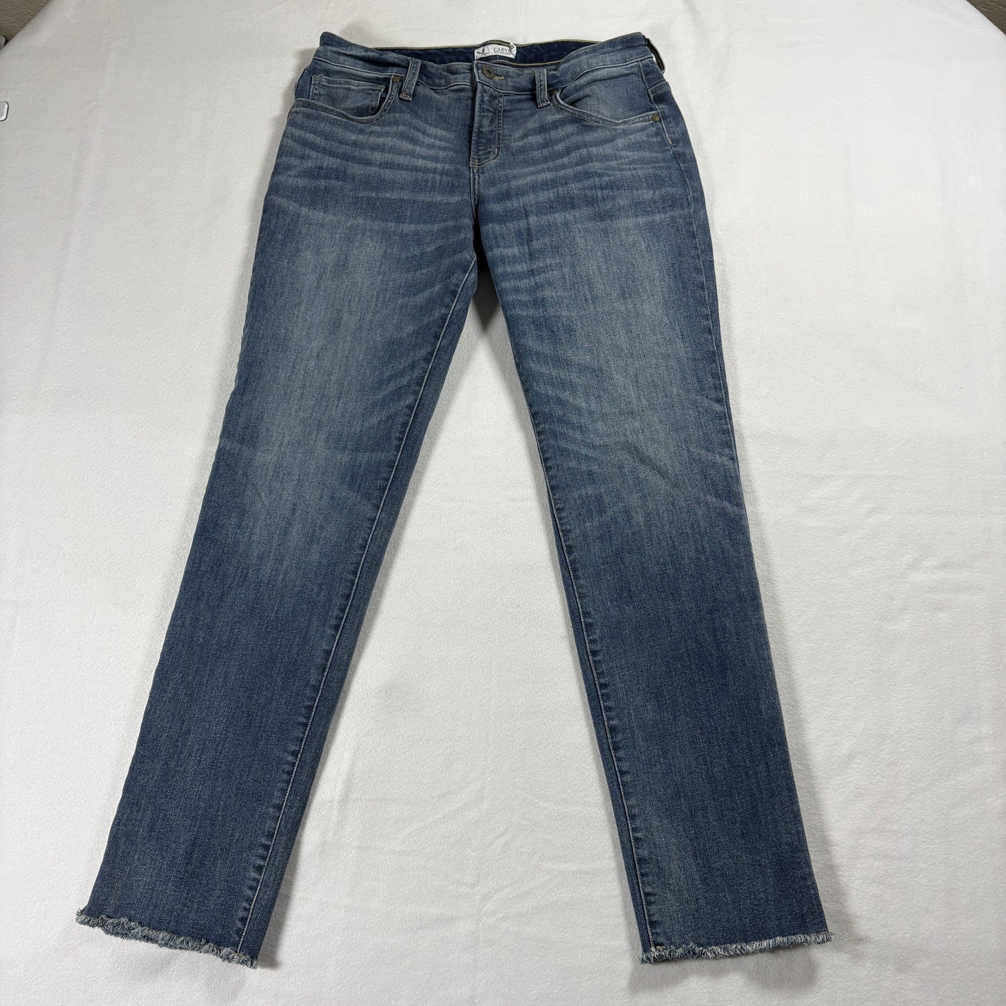 Carve Designs Jeans Womens Size 6 Blue Slim Straight Raw Hem Denim Pants Casuals