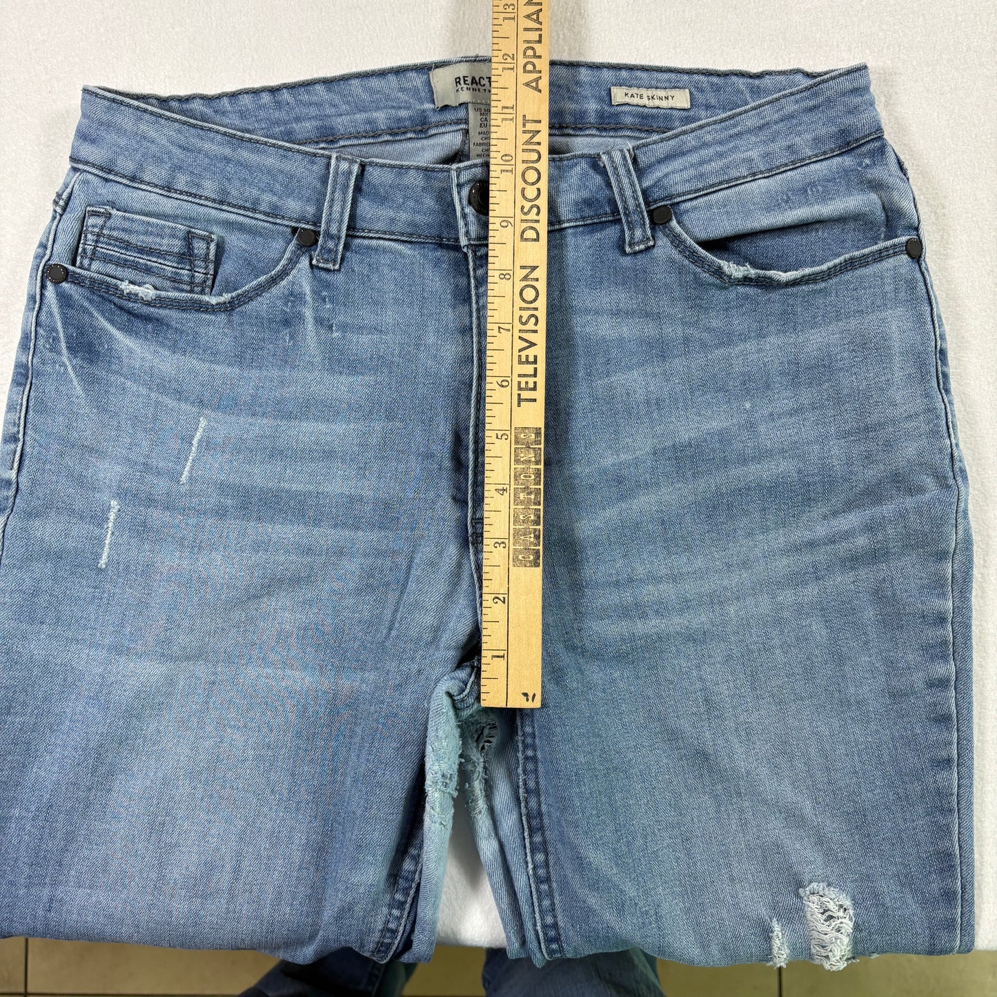 Kenneth Cole Reaction Womens Jeans 10 Kate Skinny Light Wash Y2K Distressed