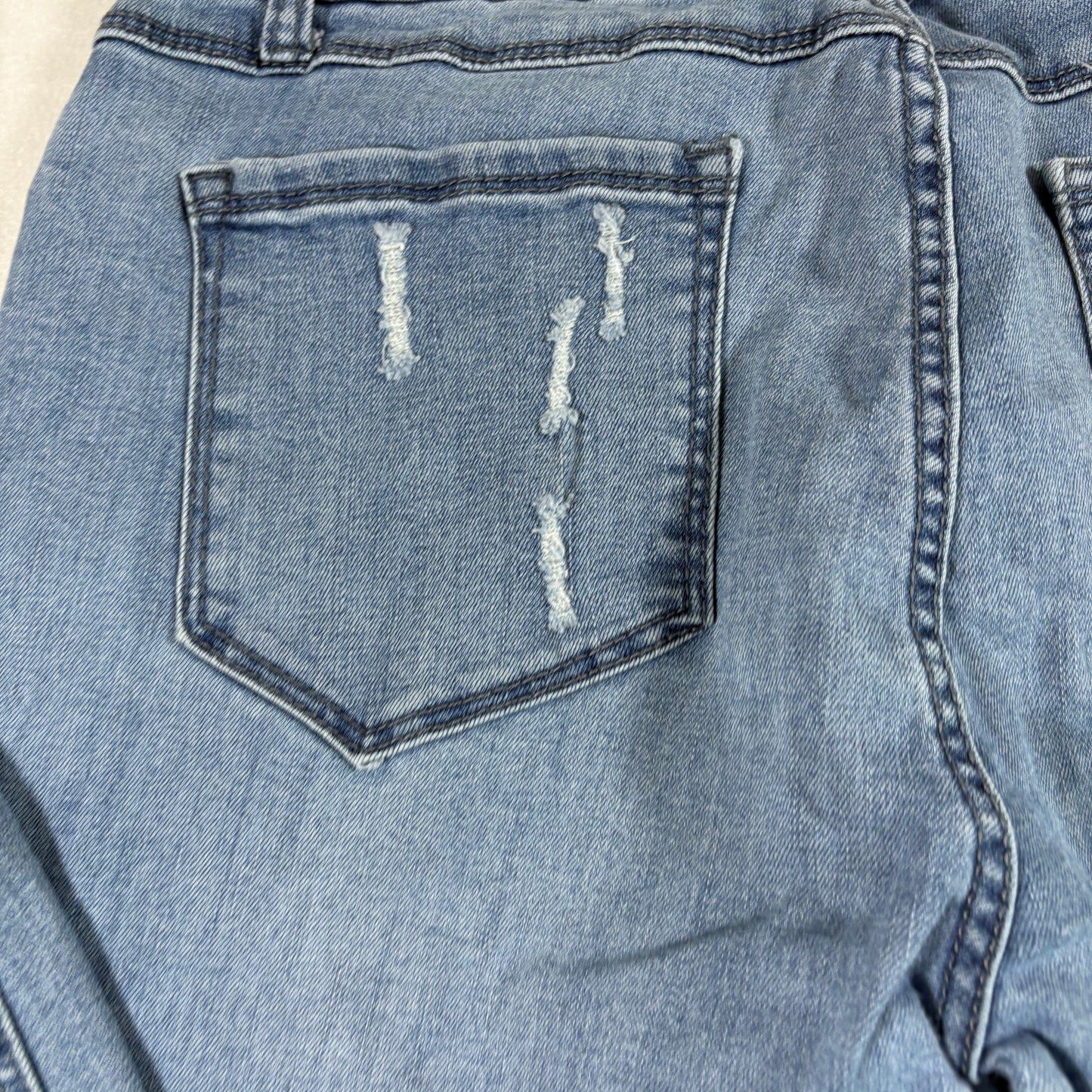 Kenneth Cole Reaction Womens Jeans 10 Kate Skinny Light Wash Y2K Distressed