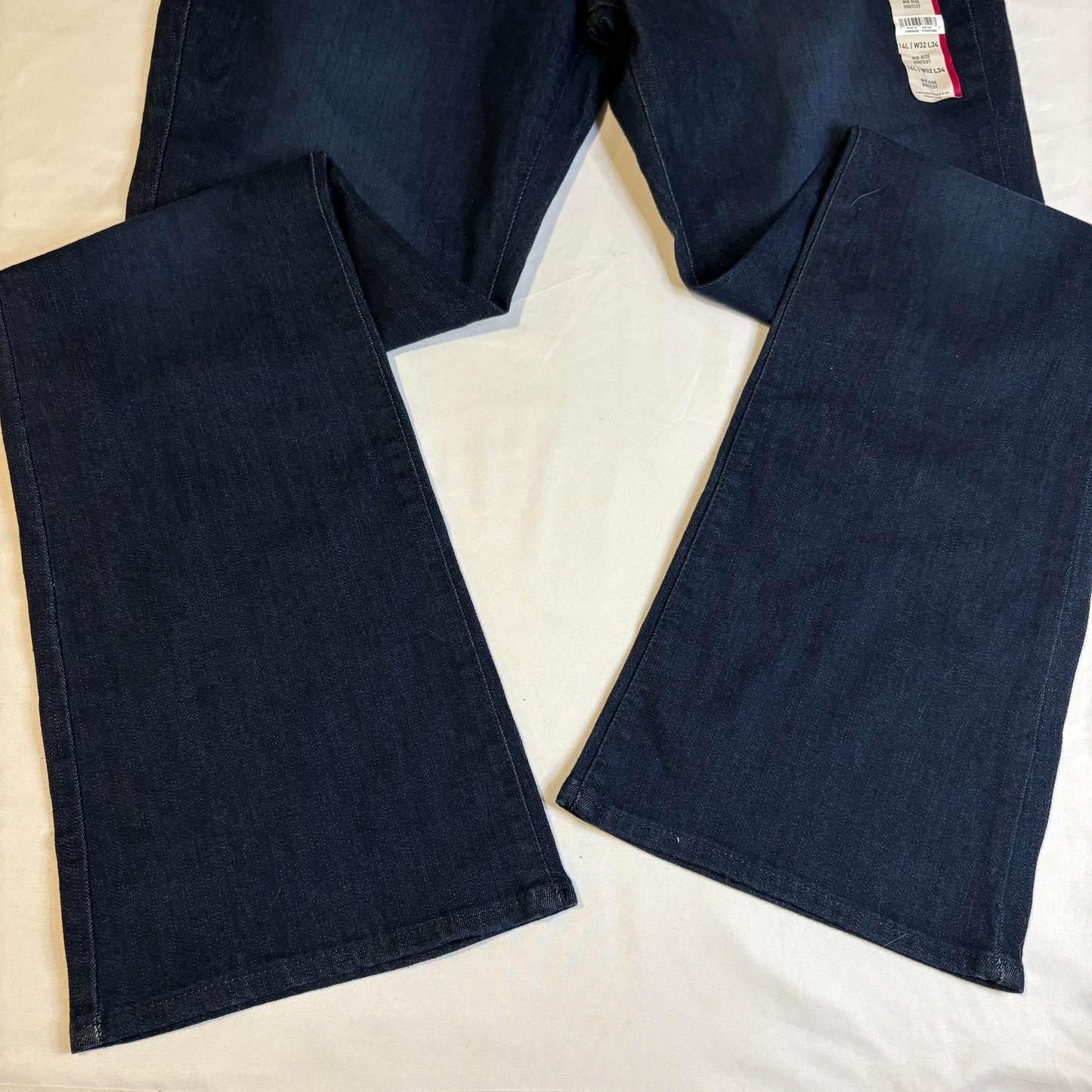 Signature Levi Strauss Baggy Bootcut Jeans 14L W32 L34 Dark Wash Stretch