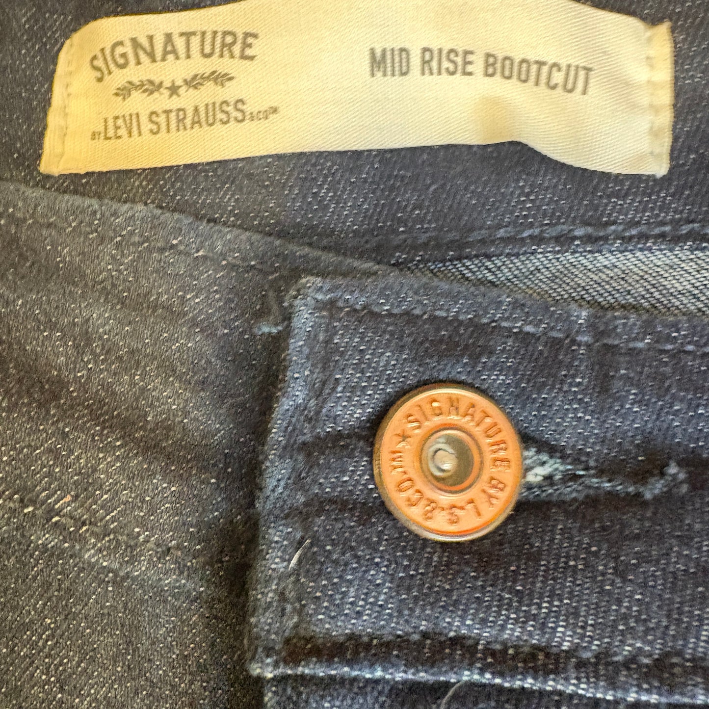 Signature Levi Strauss Baggy Bootcut Jeans 14L W32 L34 Dark Wash Stretch