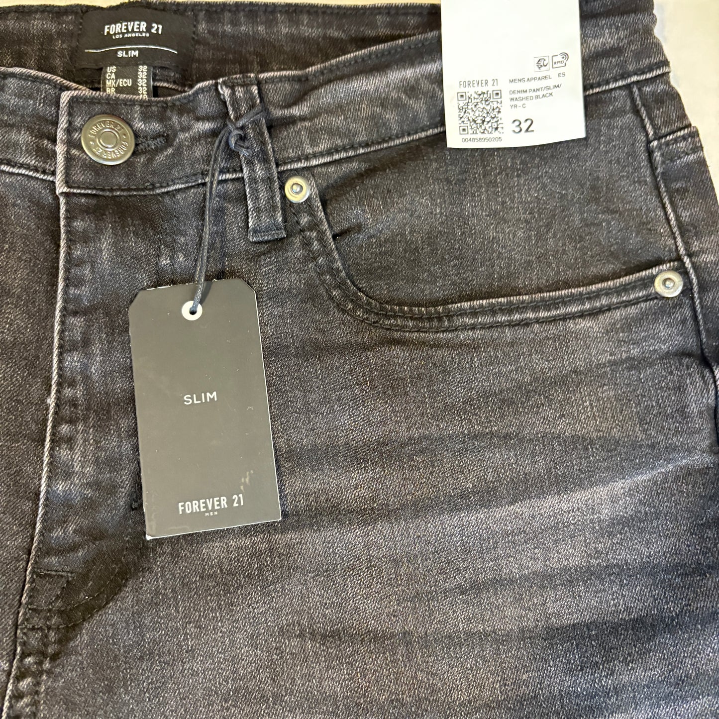 Forever 21 Men’s Slim Jeans 32x32 Black Wash Stretch Denim Modern Casual Pants NWT
