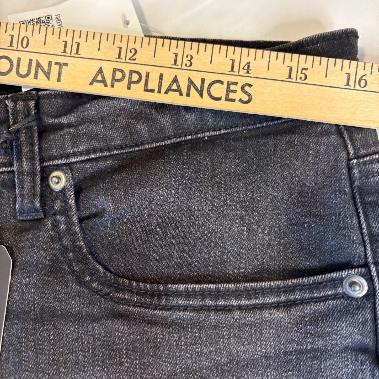 Forever 21 Men’s Slim Jeans 32x32 Black Wash Stretch Denim Modern Casual Pants NWT