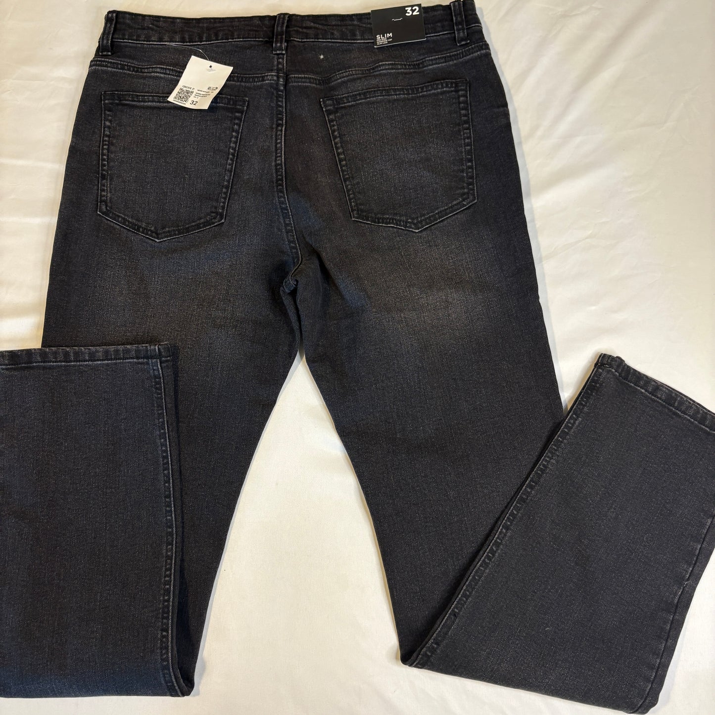 Forever 21 Men’s Slim Jeans 32x32 Black Wash Stretch Denim Modern Casual Pants NWT