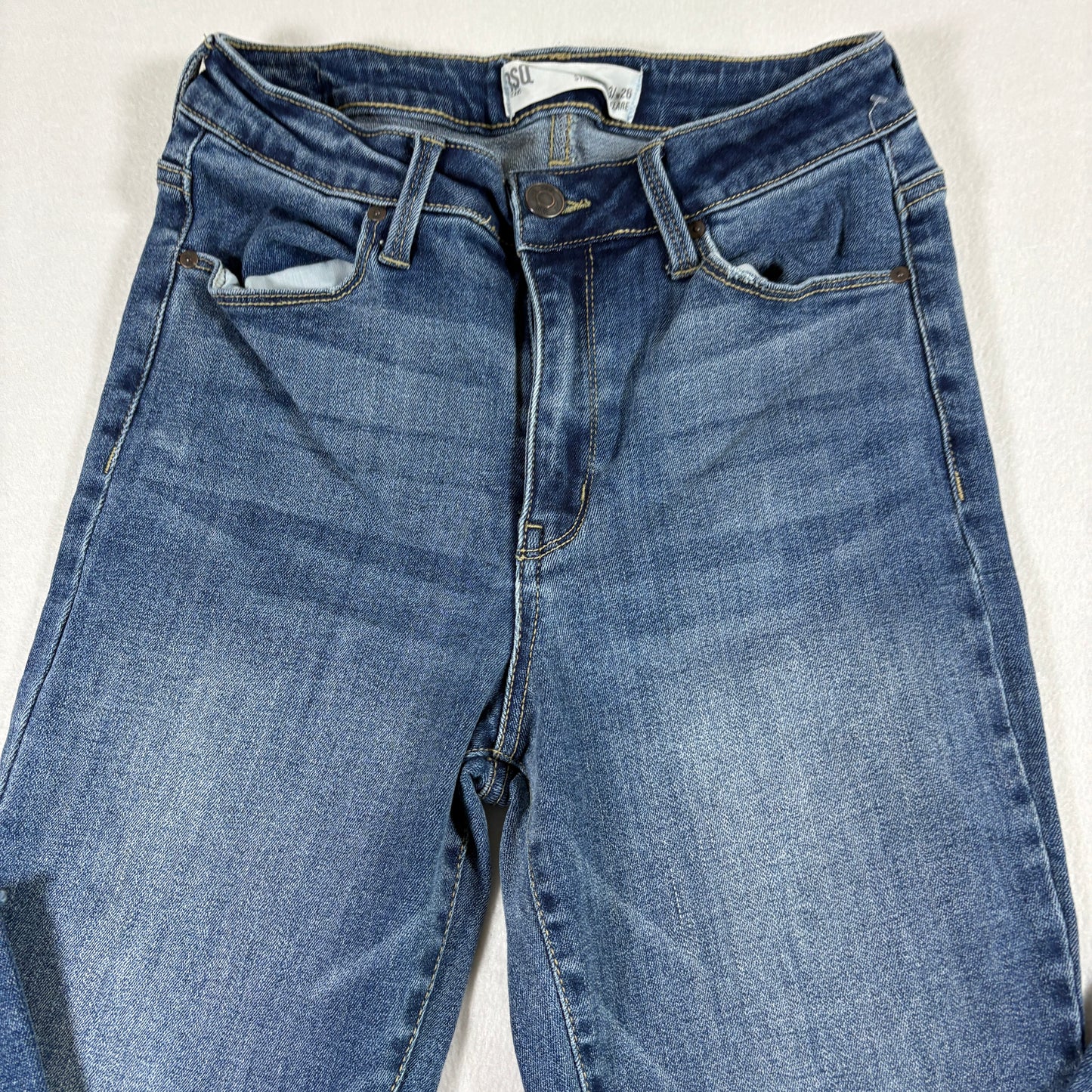 RSQ Womens Jeans 3/26 Sydney Crop Flare Raw Hem Y2K Light Wash Denim