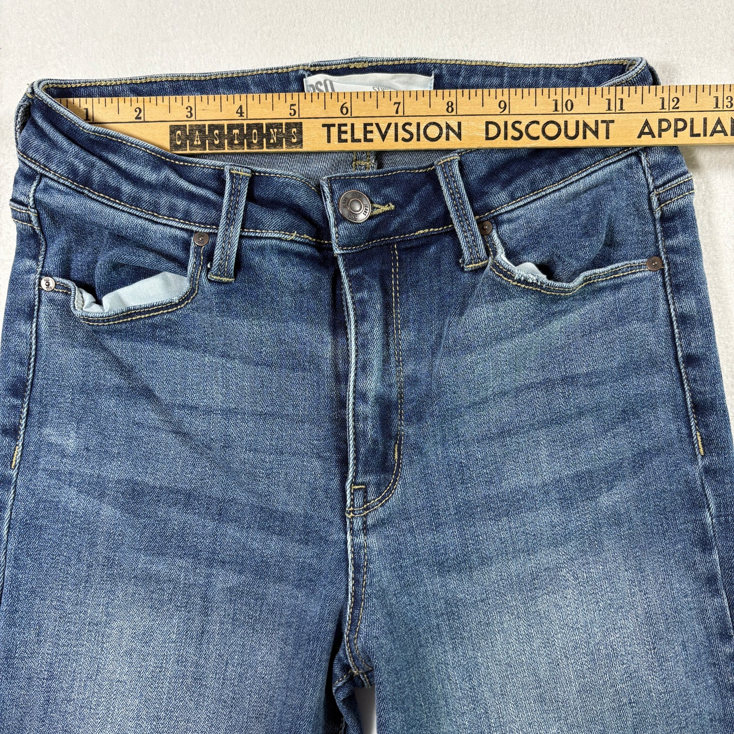 RSQ Womens Jeans 3/26 Sydney Crop Flare Raw Hem Y2K Light Wash Denim