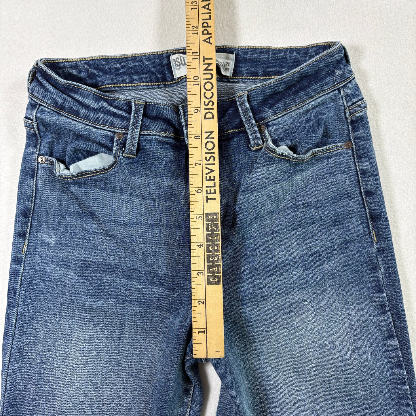 RSQ Womens Jeans 3/26 Sydney Crop Flare Raw Hem Y2K Light Wash Denim