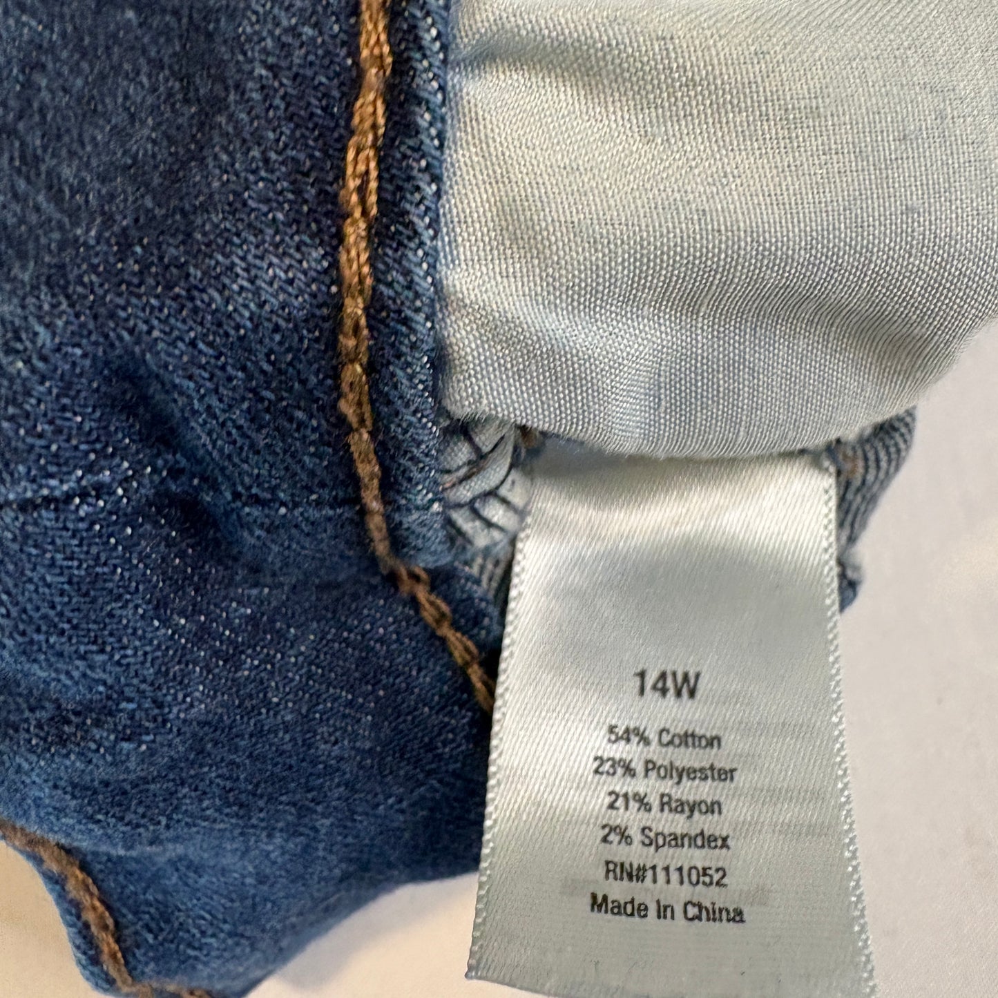 a.n.a Women’s 14W Skinny Jeans Blue Stretch Mid Rise Soft Denim Plus Size Casual