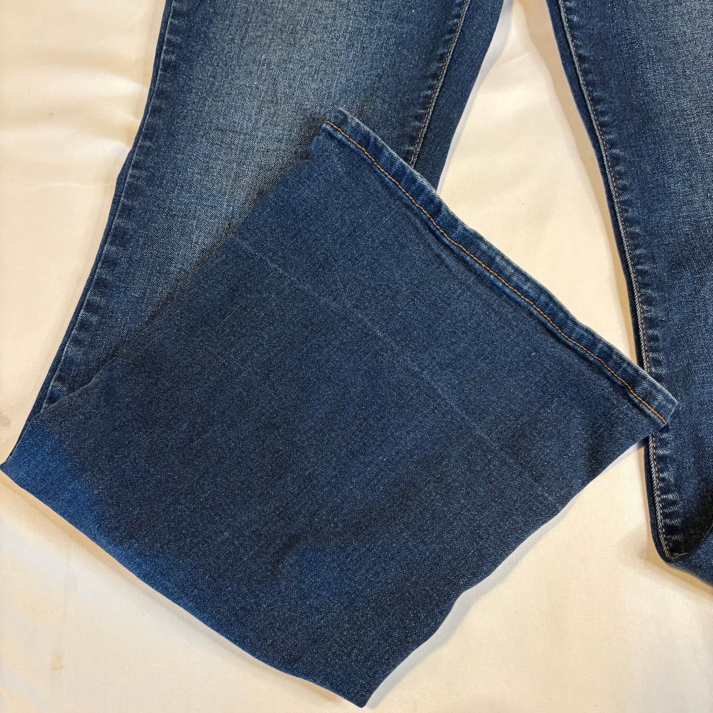 No Boundaries Women’s 9 Baggy Bootcut Flare Jeans Dark Wash Stretch Casual Denim