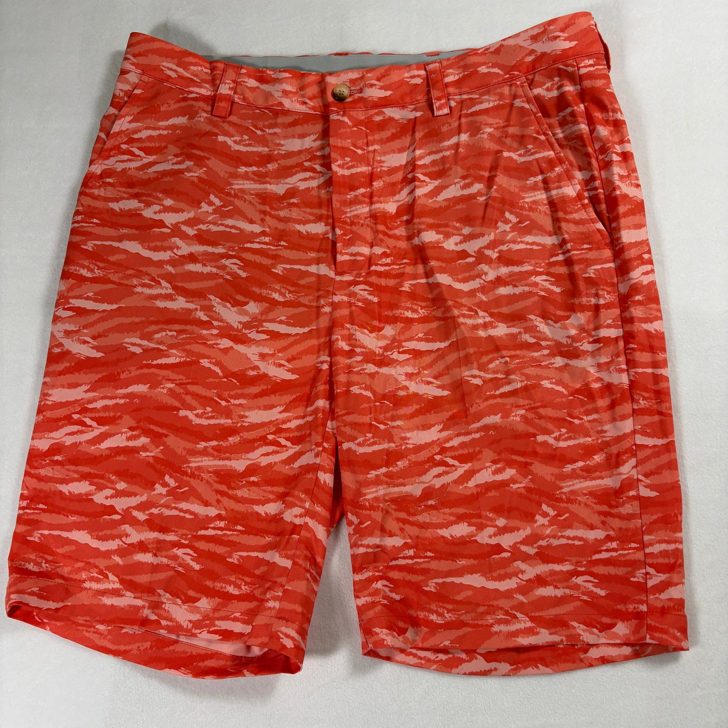 Greg Norman ML75 Microlux Golf Shorts Mens 34 Orange Camo PlayDry Stretch