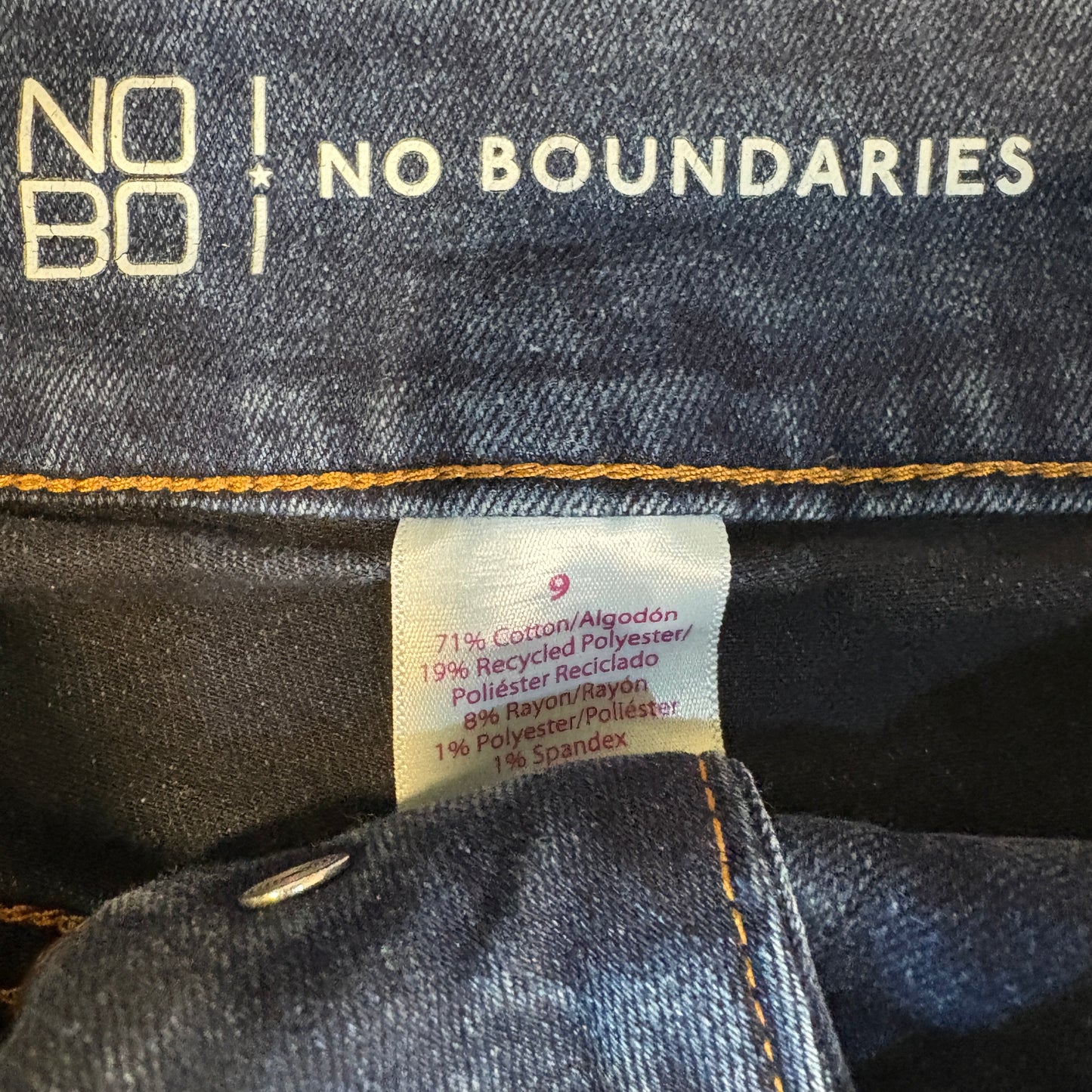 No Boundaries Women’s 9 Baggy Bootcut Flare Jeans Dark Wash Stretch Casual Denim