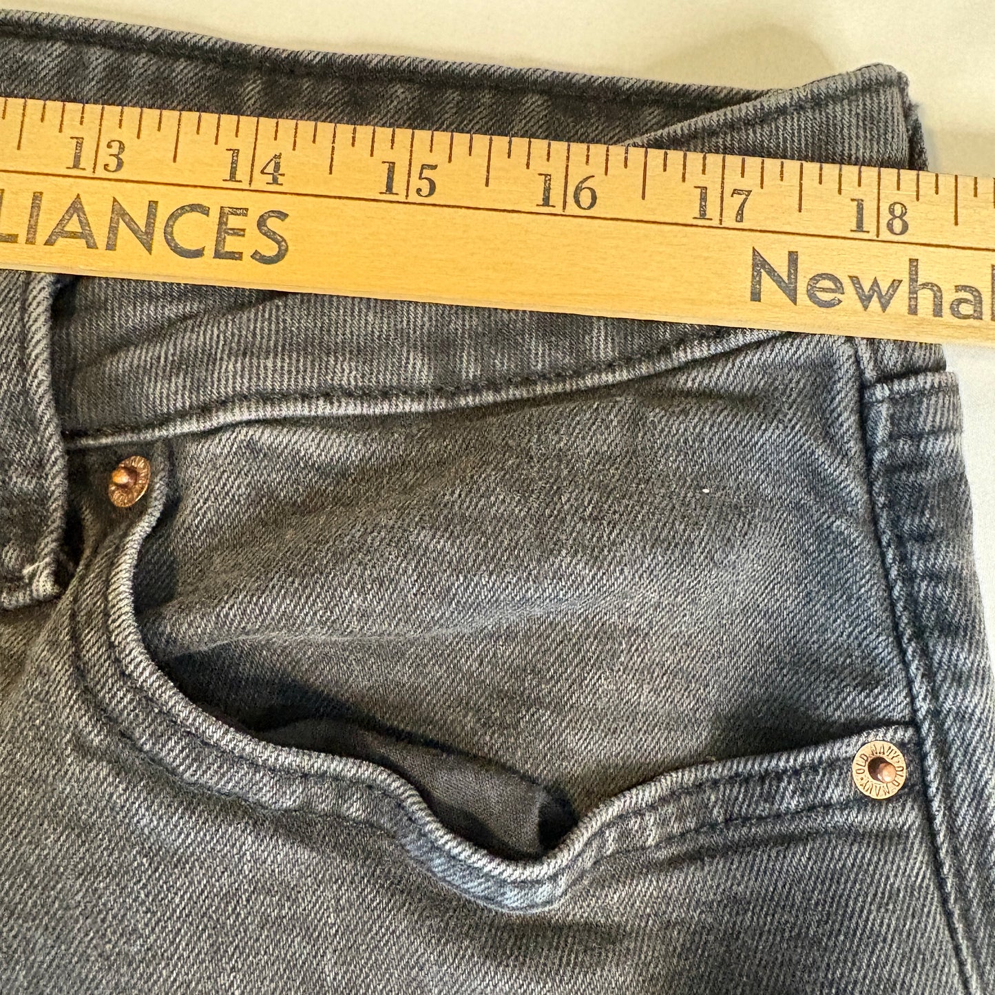 Old Navy Women’s 16 Baggy O.G. Loose Jeans Gray Wash High Rise Stretch Casual Denim