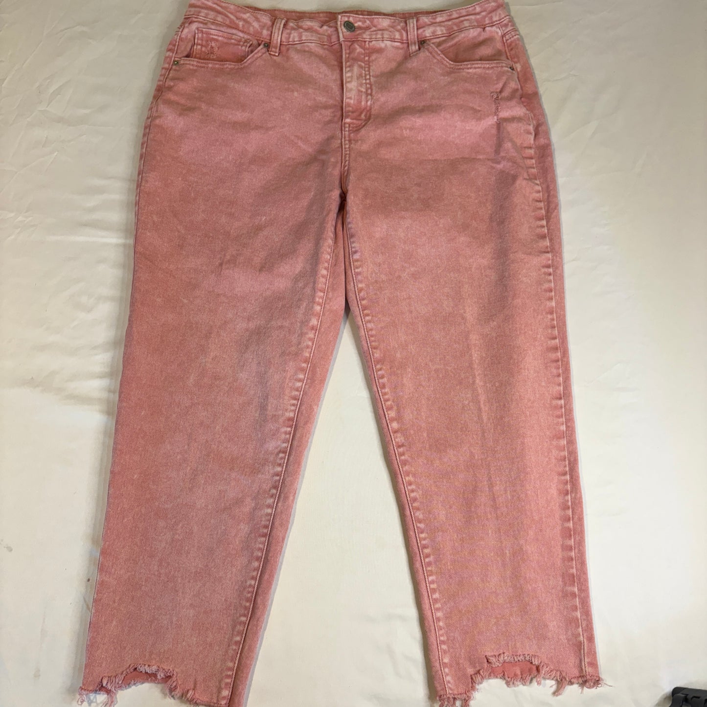 Time and Tru Women’s 14 Baggy Jeans Pink Acid Wash Frayed Hem Mid Rise Casual Denim