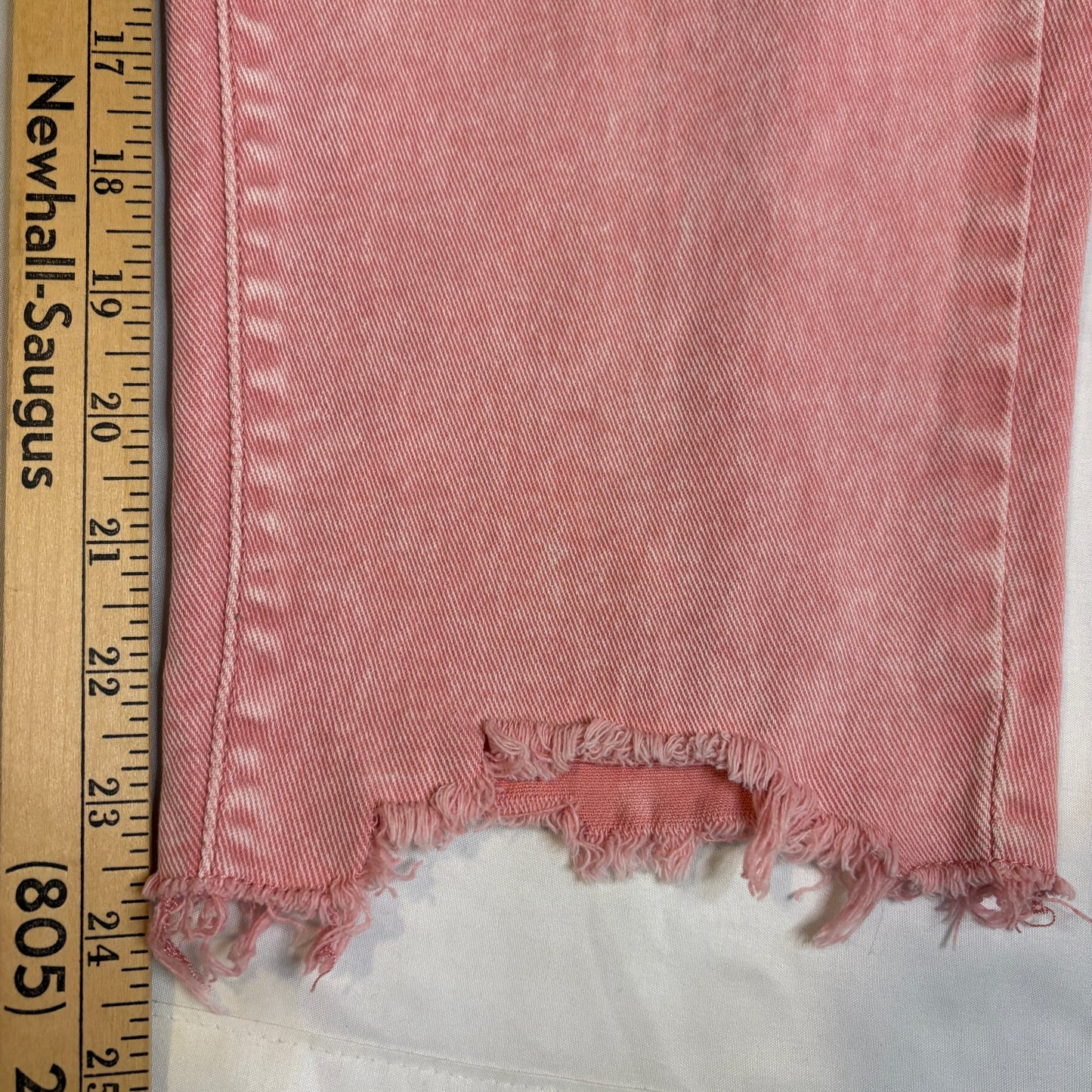 Time and Tru Women’s 14 Baggy Jeans Pink Acid Wash Frayed Hem Mid Rise Casual Denim