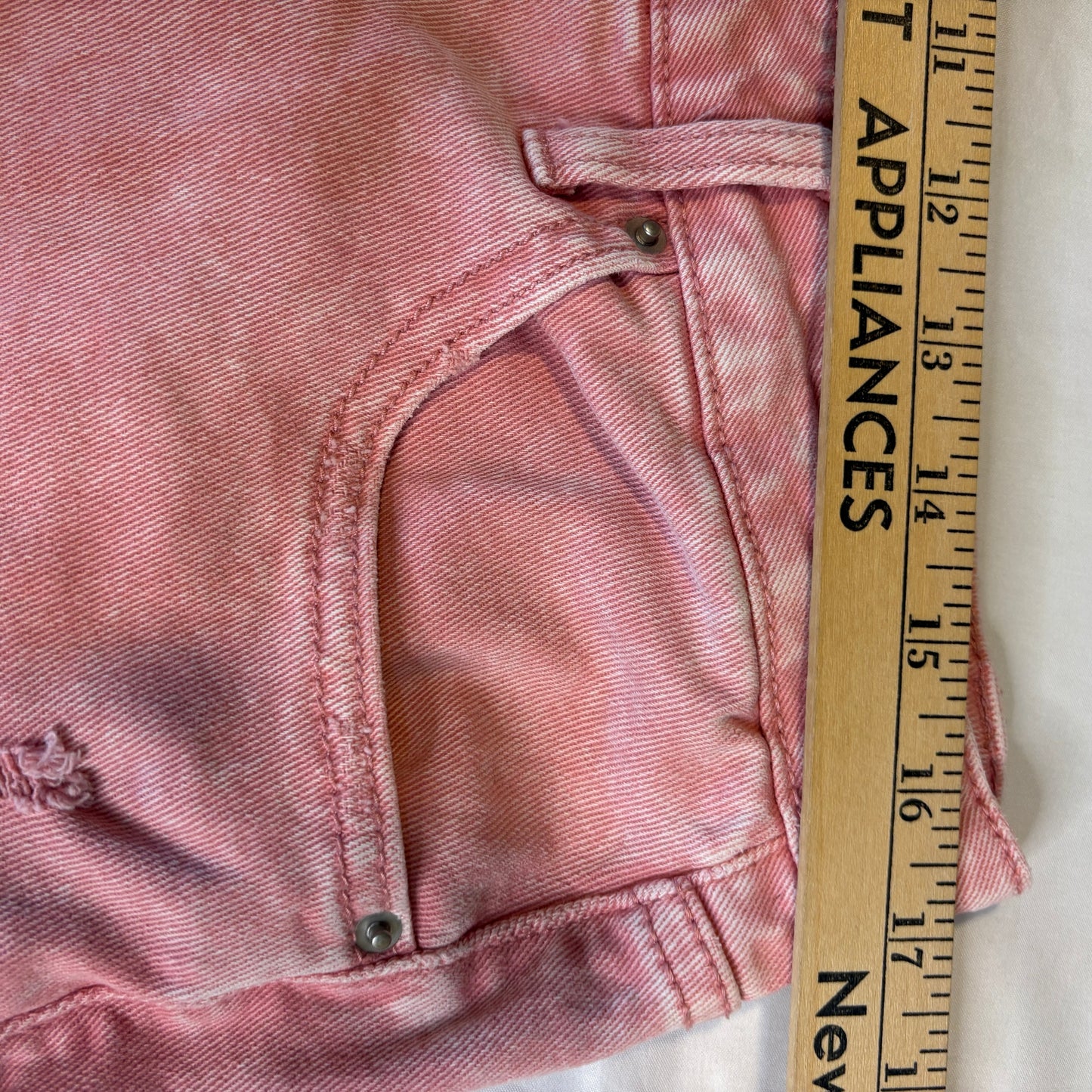 Time and Tru Women’s 14 Baggy Jeans Pink Acid Wash Frayed Hem Mid Rise Casual Denim