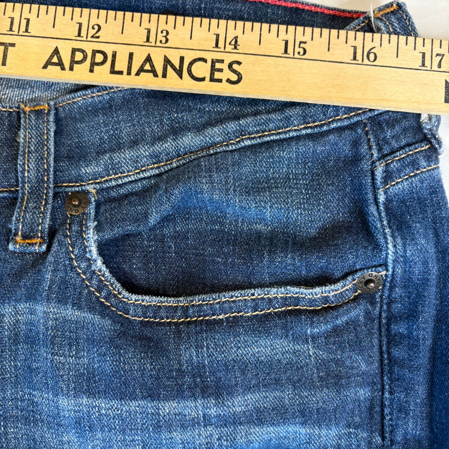 Lucky Brand Women’s Size 12/31 Charlie Capri Blue Jeans Distressed Bootcut Denim