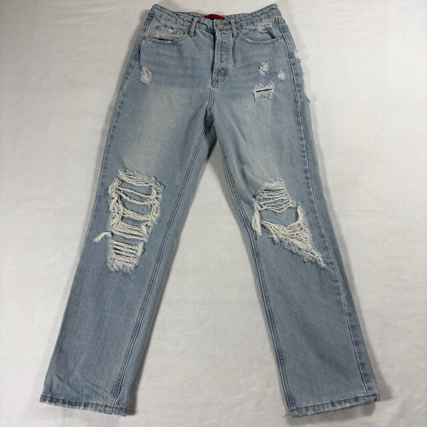Signatures Women’s 4 Short Straight Jeans Light Wash Distressed Denim