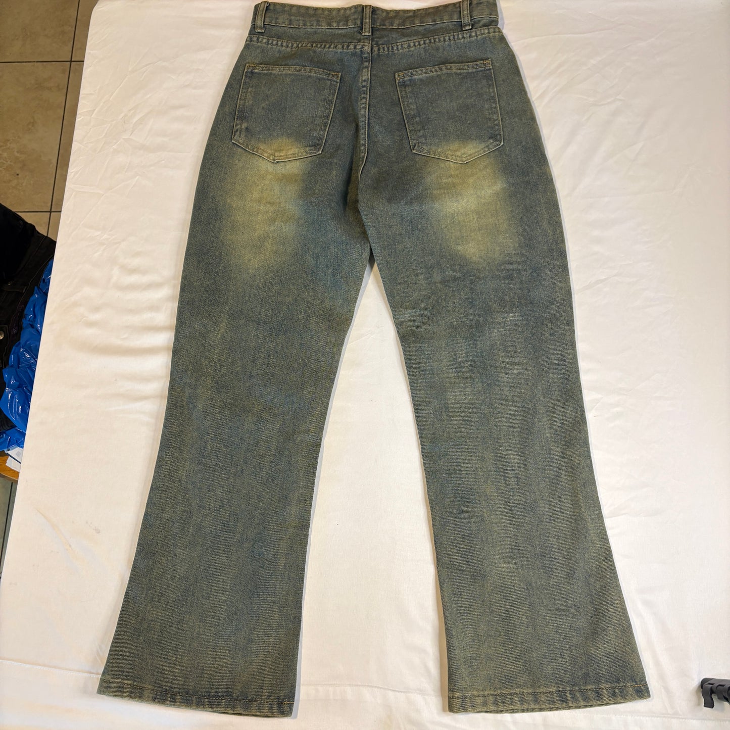 Women’s Size Large Light Wash Flare Jeans Vintage 90s Y2K Style High Waist Denim