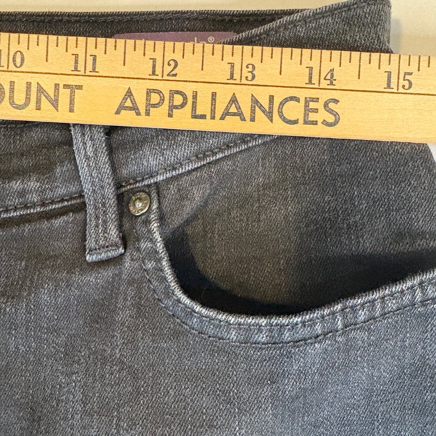 Gloria Vanderbilt Amanda Women’s Size 8 Black Bootcut Jeans Mid Rise Stretch Denim