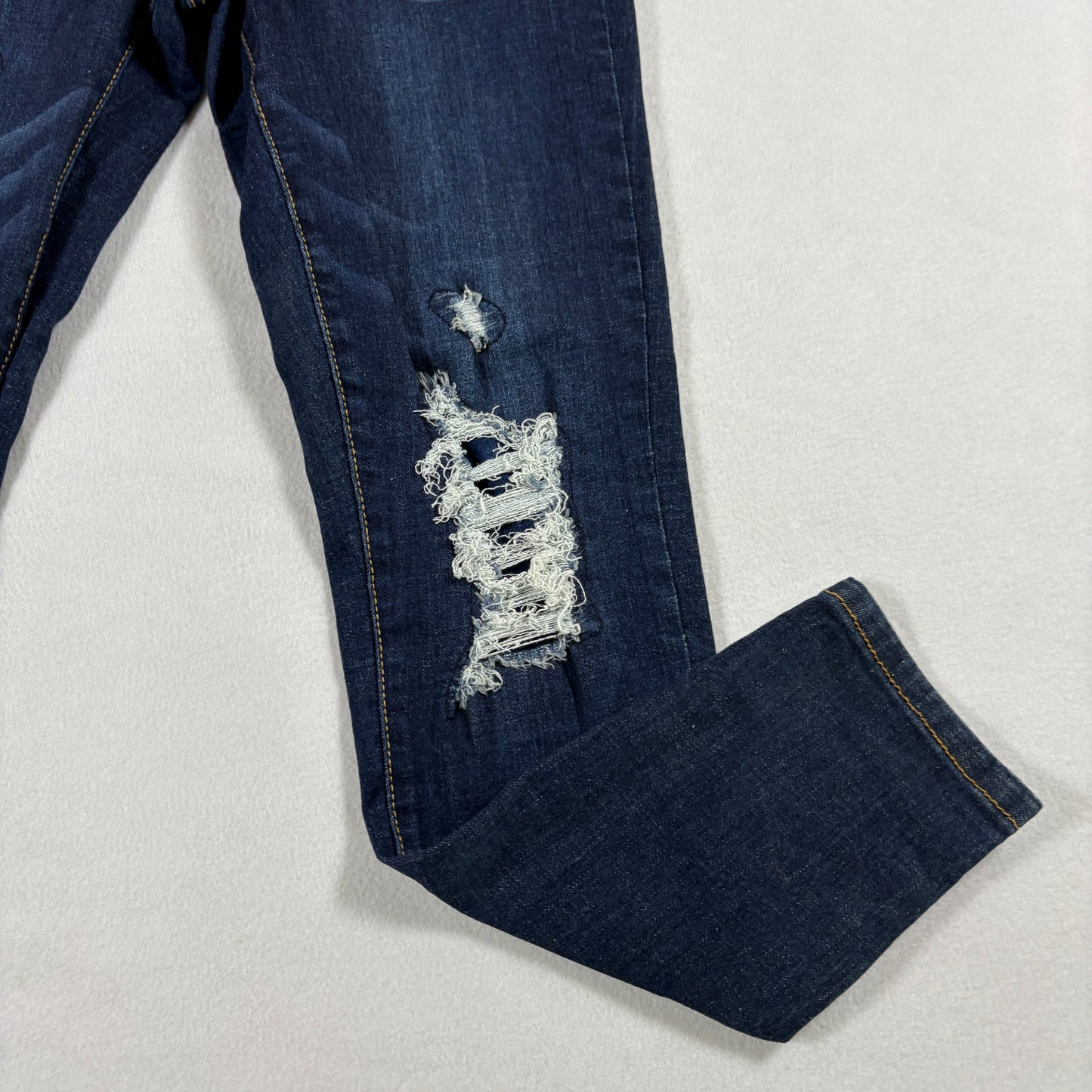 No Boundaries Womens Jeans 9 Dark Wash Distressed Ripped Denim Y2K Grunge Slim