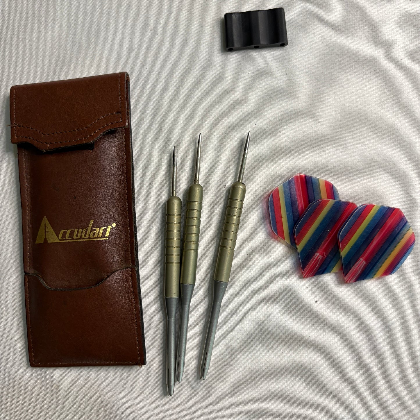 Vintage Accudart Steel Tip Darts Set w/ Case & Rainbow Flights – Classic Bar Pub Game