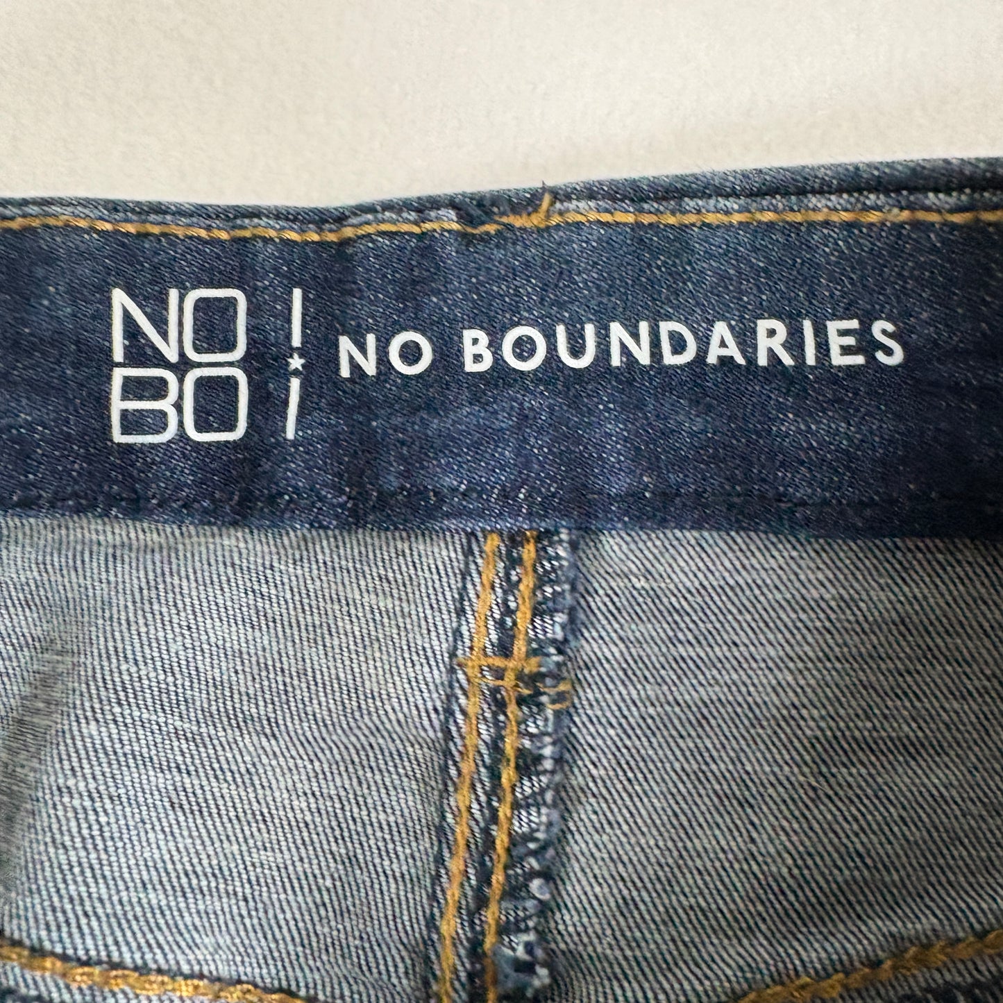 No Boundaries Womens Jeans 9 Dark Wash Distressed Ripped Denim Y2K Grunge Slim