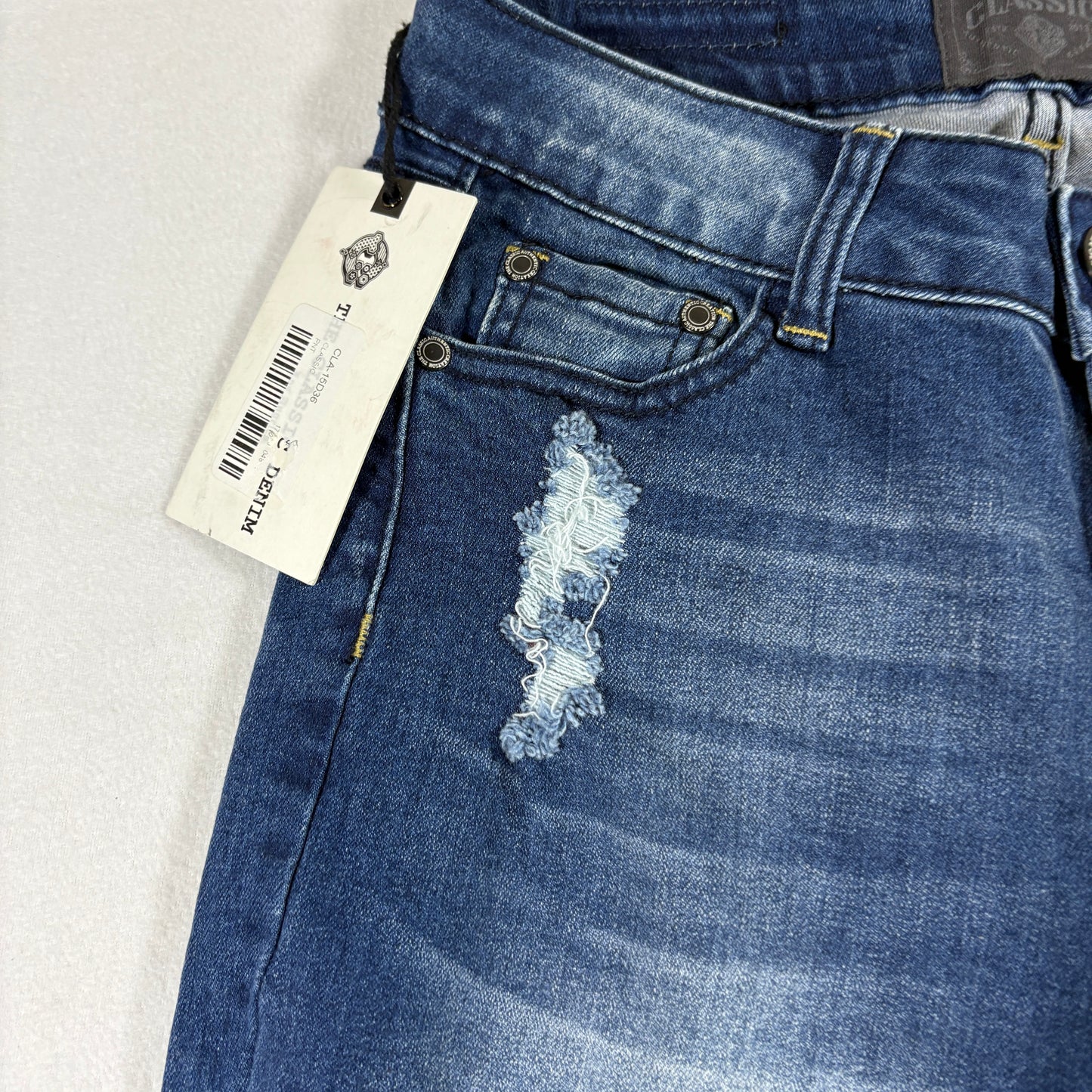 Classic Womens Jeans 7 Dark Wash Distressed Denim Slim Fit Y2K Vintage Stretch