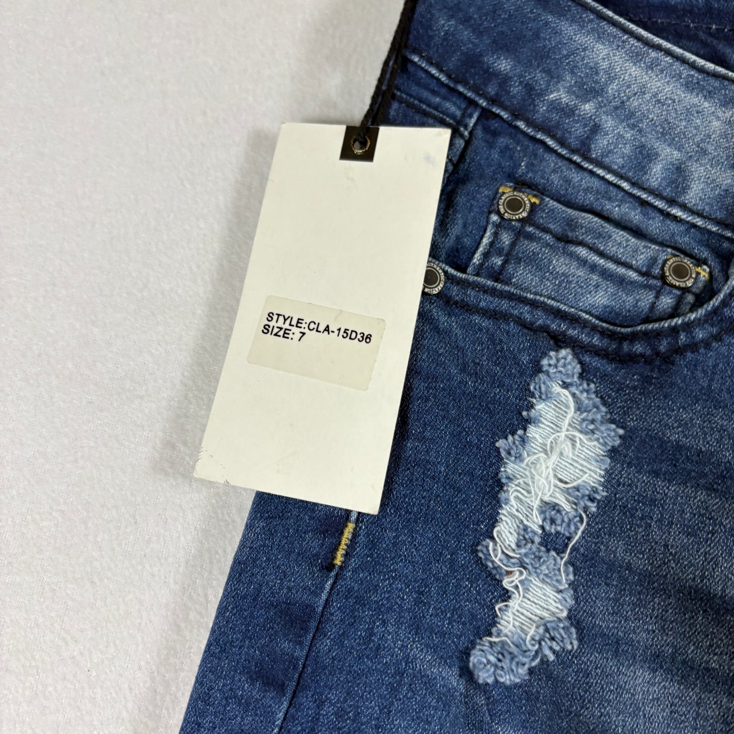 Classic Womens Jeans 7 Dark Wash Distressed Denim Slim Fit Y2K Vintage Stretch