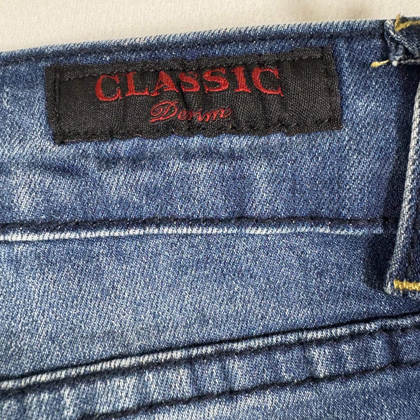 Classic Womens Jeans 7 Dark Wash Distressed Denim Slim Fit Y2K Vintage Stretch