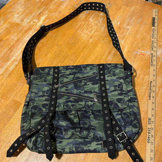W4DOW Skull Camo Messenger Bag Black Green Studded Crossbody Laptop Emo Punk