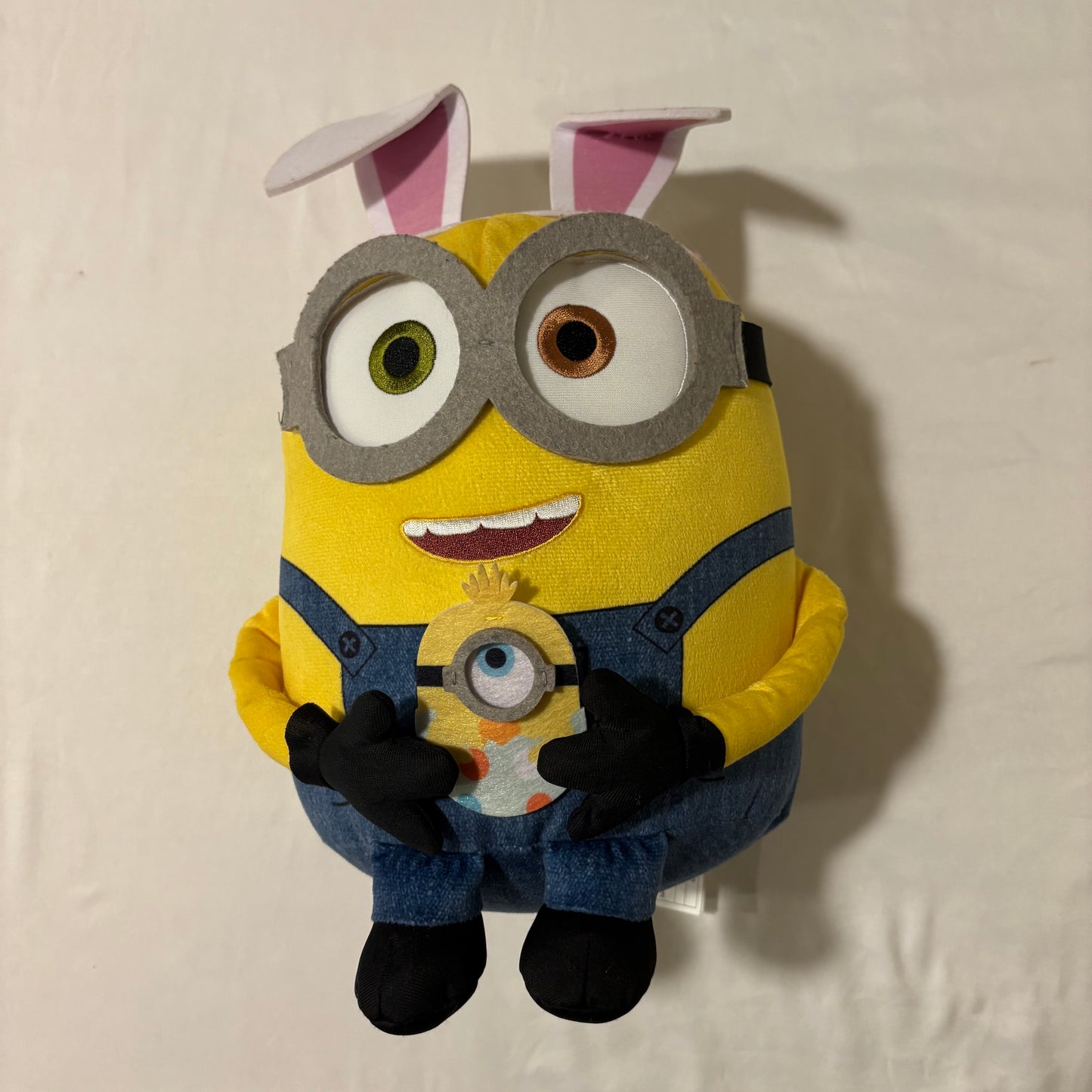 Minions Plush Easter Bunny Kevin Despicable Me Stuffed Toy 12” Holding Egg