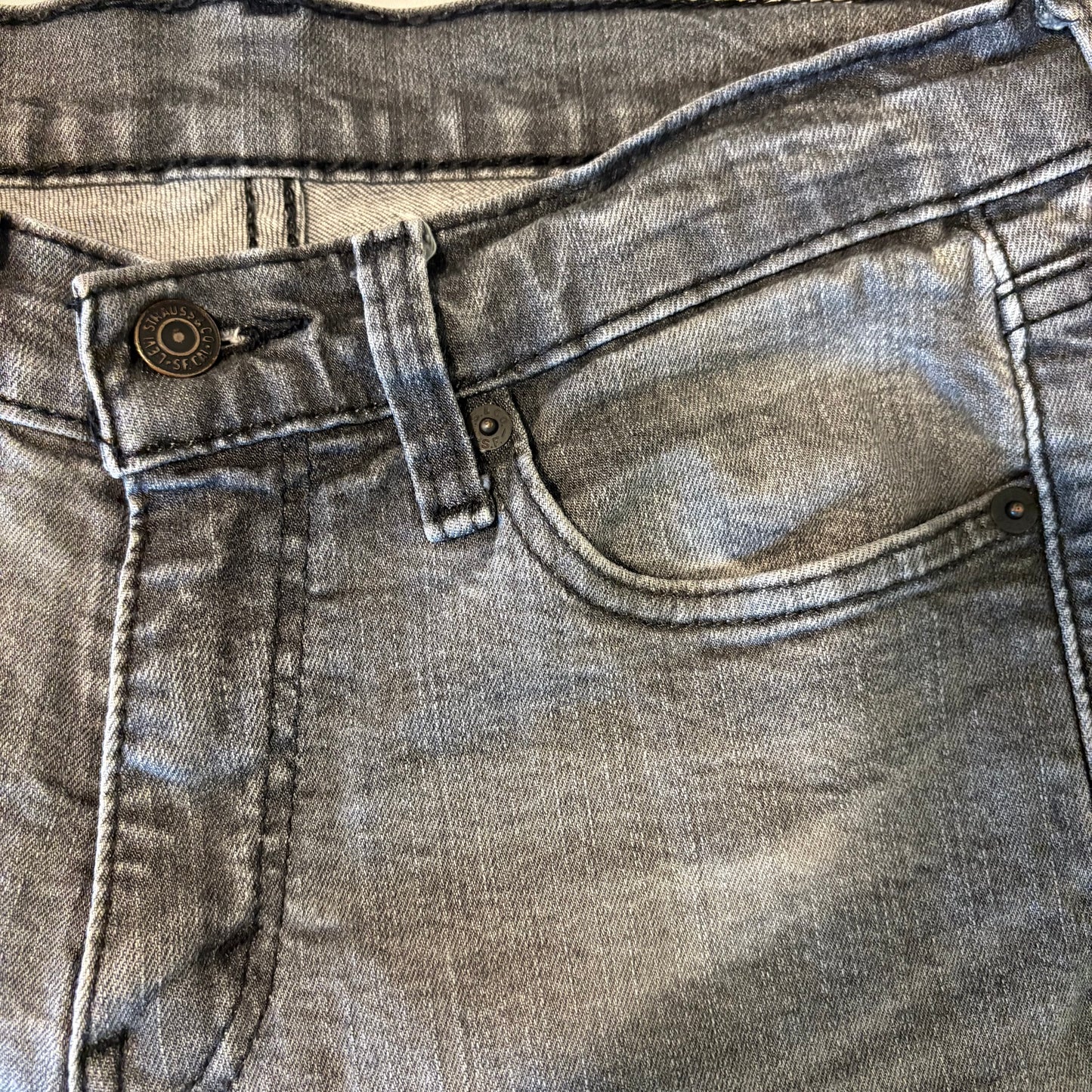 Levi's Mens Jeans W28 L30 Gray Slim Fit Denim Distressed Wash Tapered Leg