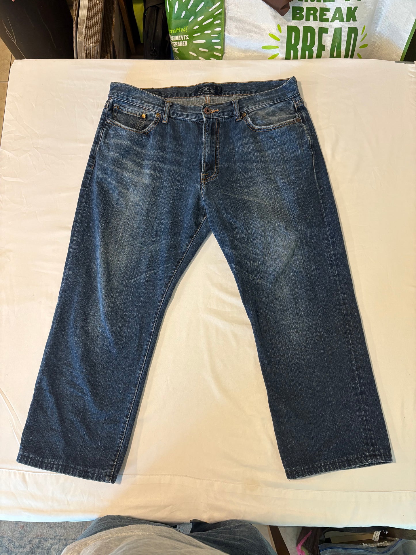 Lucky Brand 363 Vintage Straight Jeans Men’s 36x30 Blue Denim Distressed
