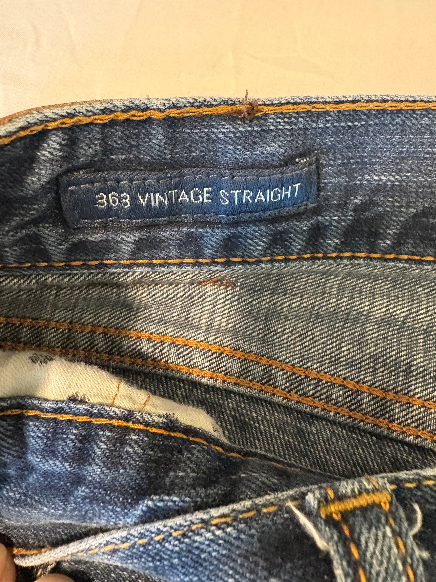 Lucky Brand 363 Vintage Straight Jeans Men’s 36x30 Blue Denim Distressed
