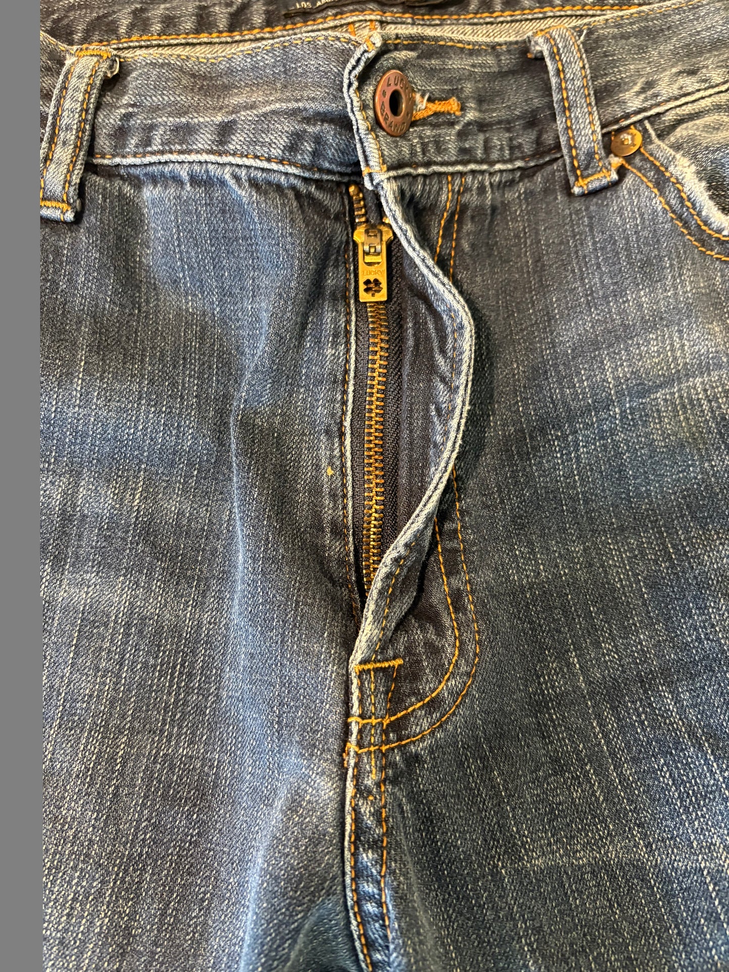 Lucky Brand 363 Vintage Straight Jeans Men’s 36x30 Blue Denim Distressed