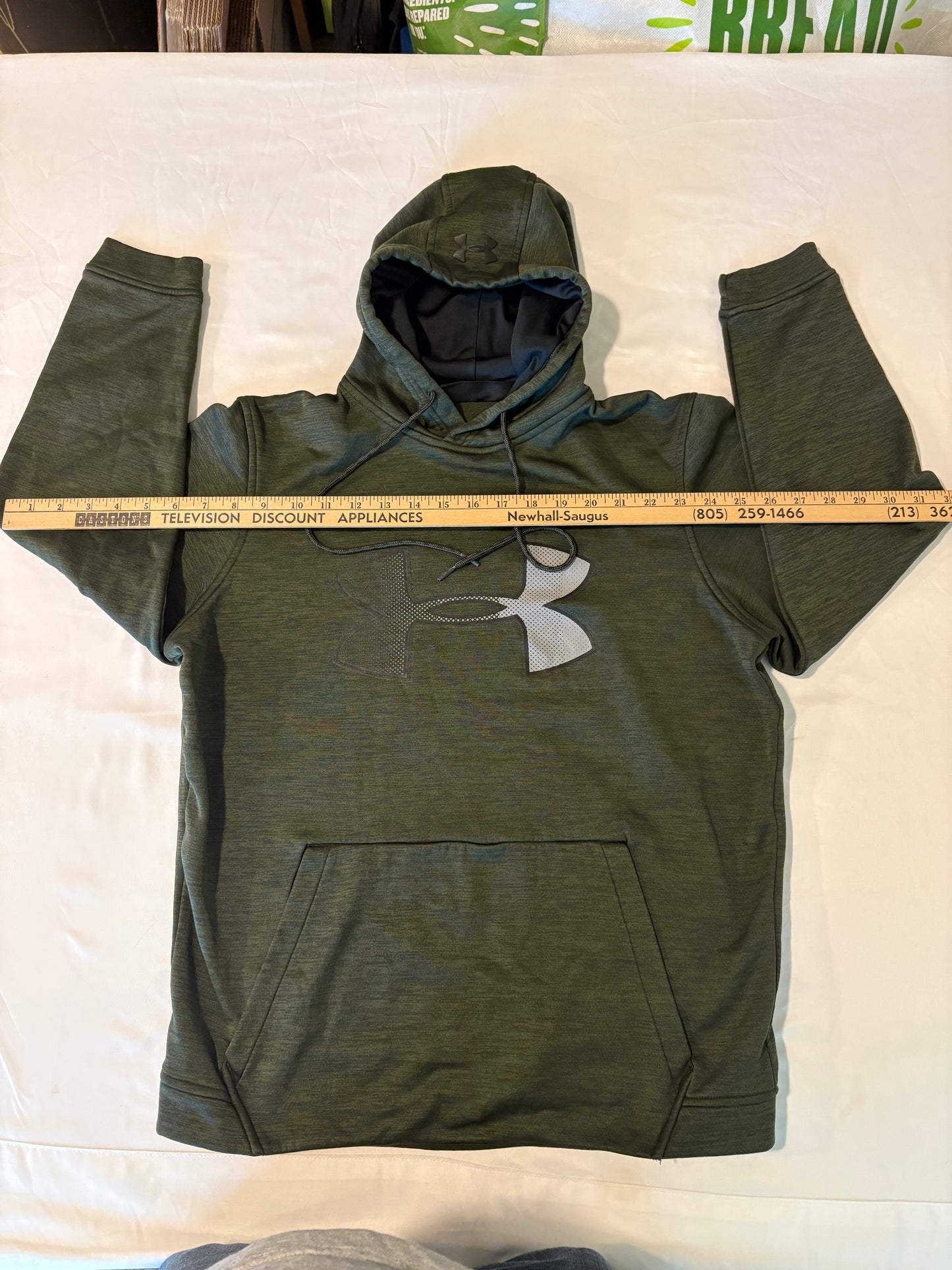 Under Armour ColdGear Hoodie Green Men’s Size M Loose Fit Logo Pullover