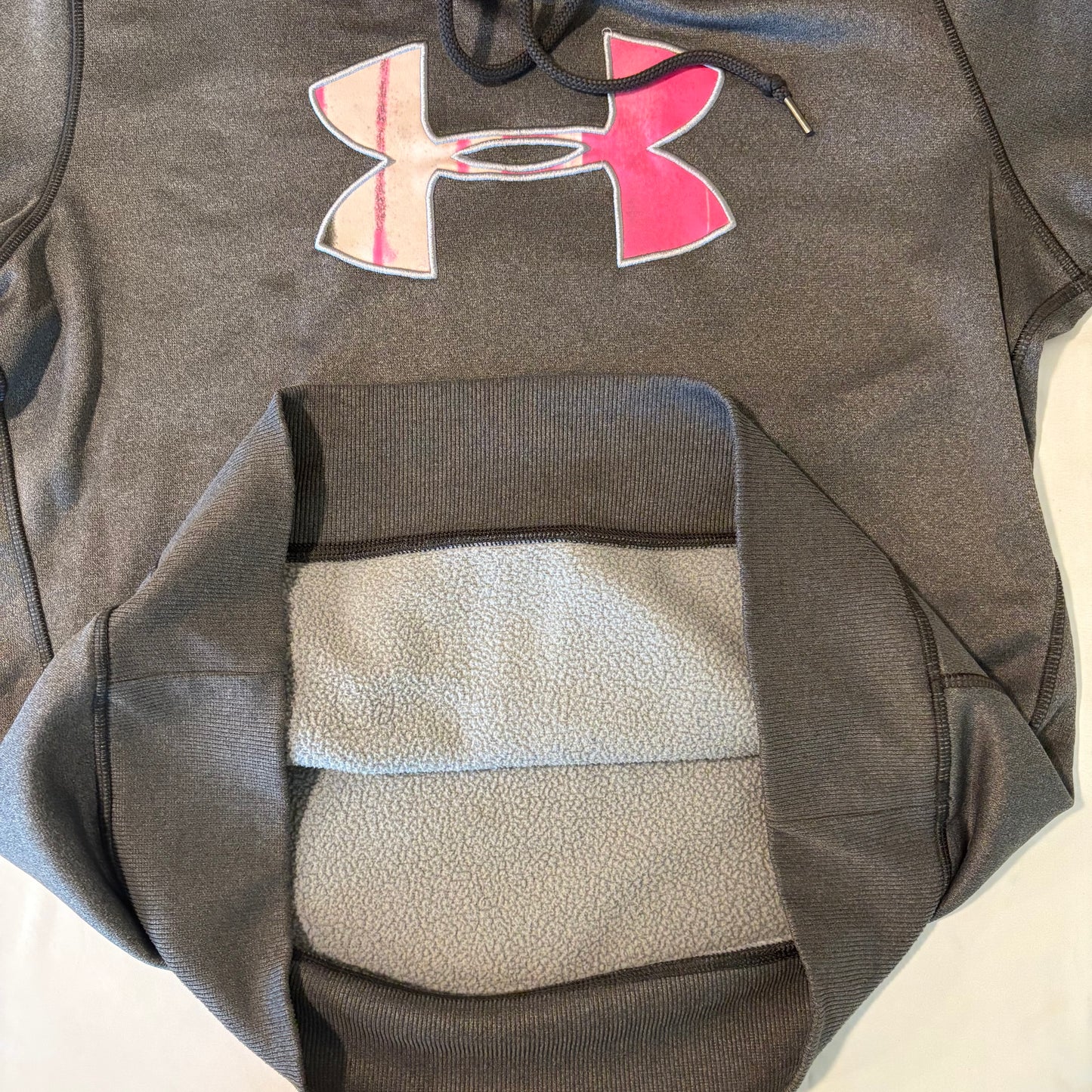 Under Armour Women’s Hoodie Pink Logo Gray Fleece Lined Size M Pullover