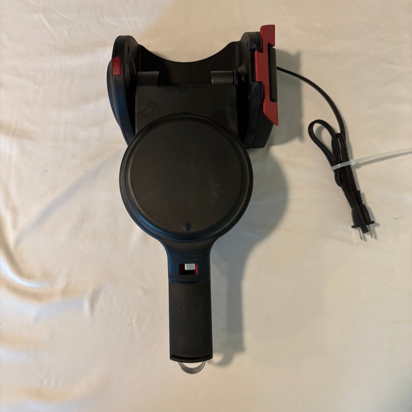 Rotating Waffle Maker Model 0351206 Round Flip Belgian Nonstick Iron 900W Tested