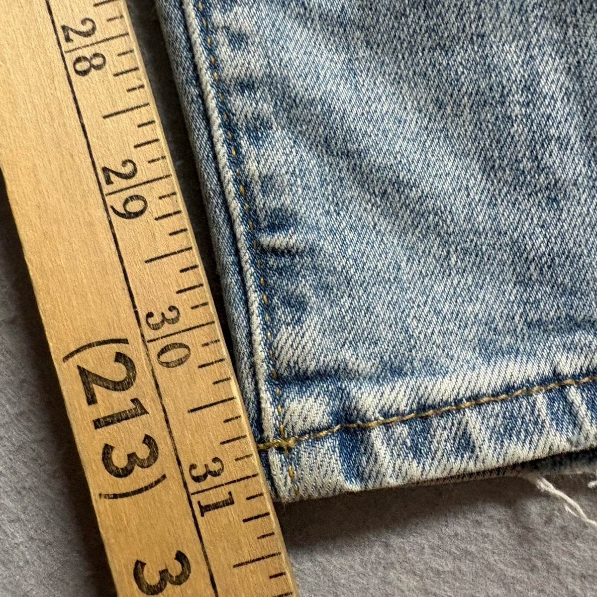 Abercrombie & Fitch Mens Athletic Slim Stretch Jeans Light Wash Size 34 x 32